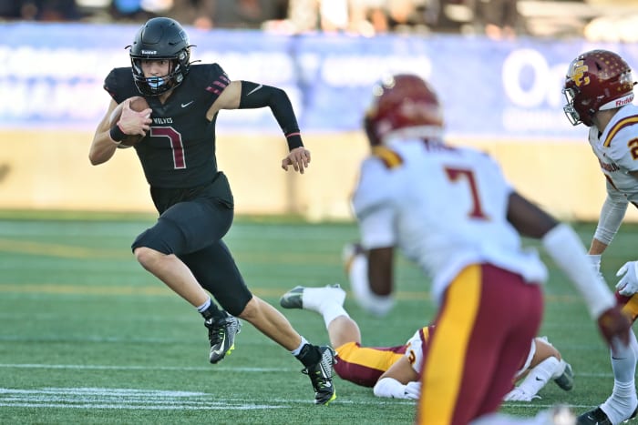 a Central Catholic Tualatin 6A Oregon football final November 22 2023 Leon Neuschwander 47
